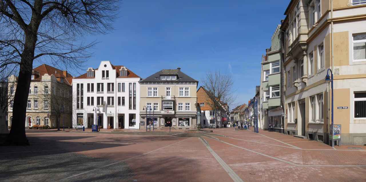 Stadtansicht von Lage